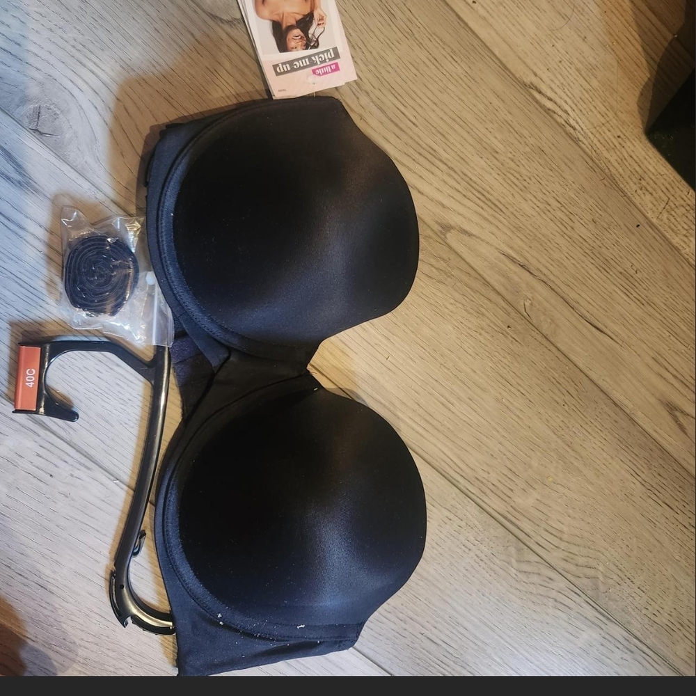 Maidenform Black Matte Finish Bra